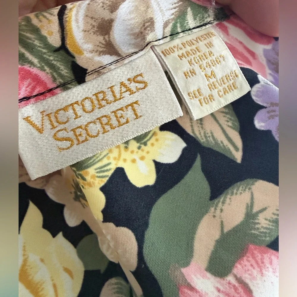 Victoria's Secret Vintage Gold Label Floral Lace Camisole M hydrangeas posies - Picture 6 of 6